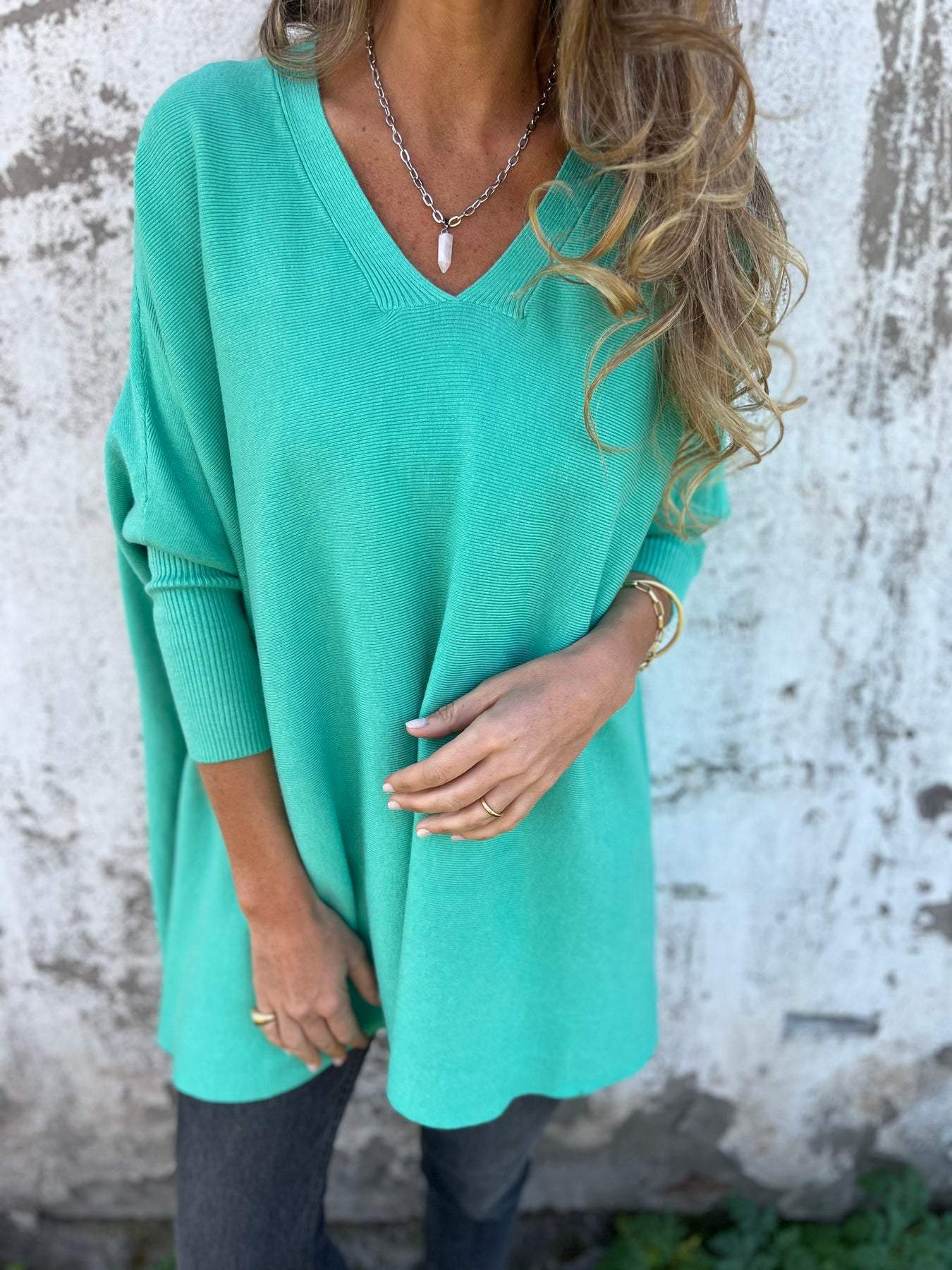 Cherry - Oversized V-Neck Knit Pullover