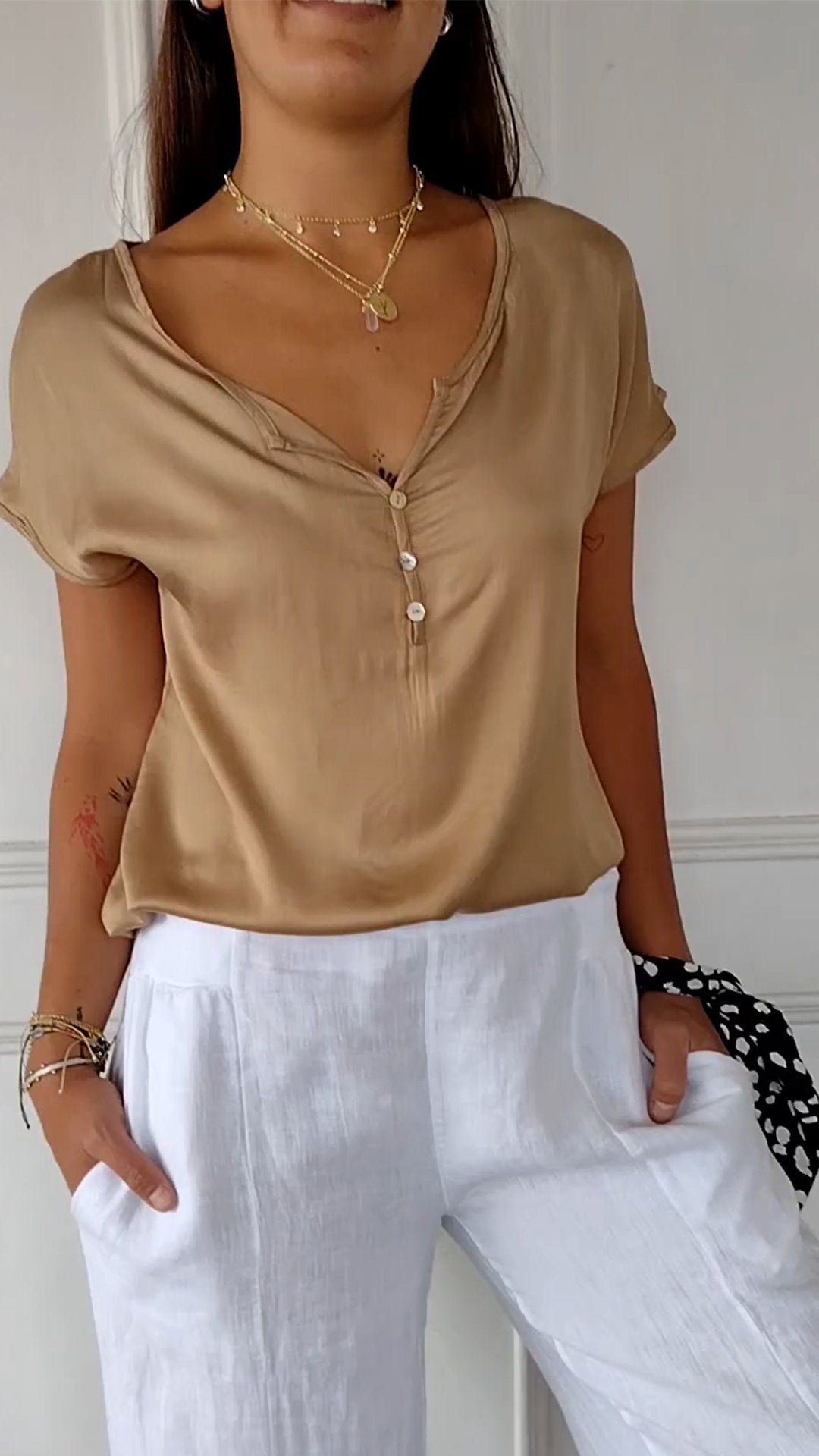 Sienna - V-Neck Blouse